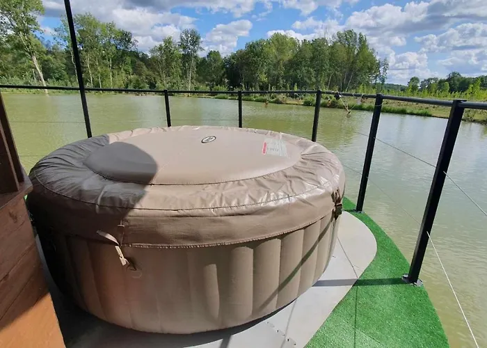 Peniche La Belle Daisy 보트호텔 *